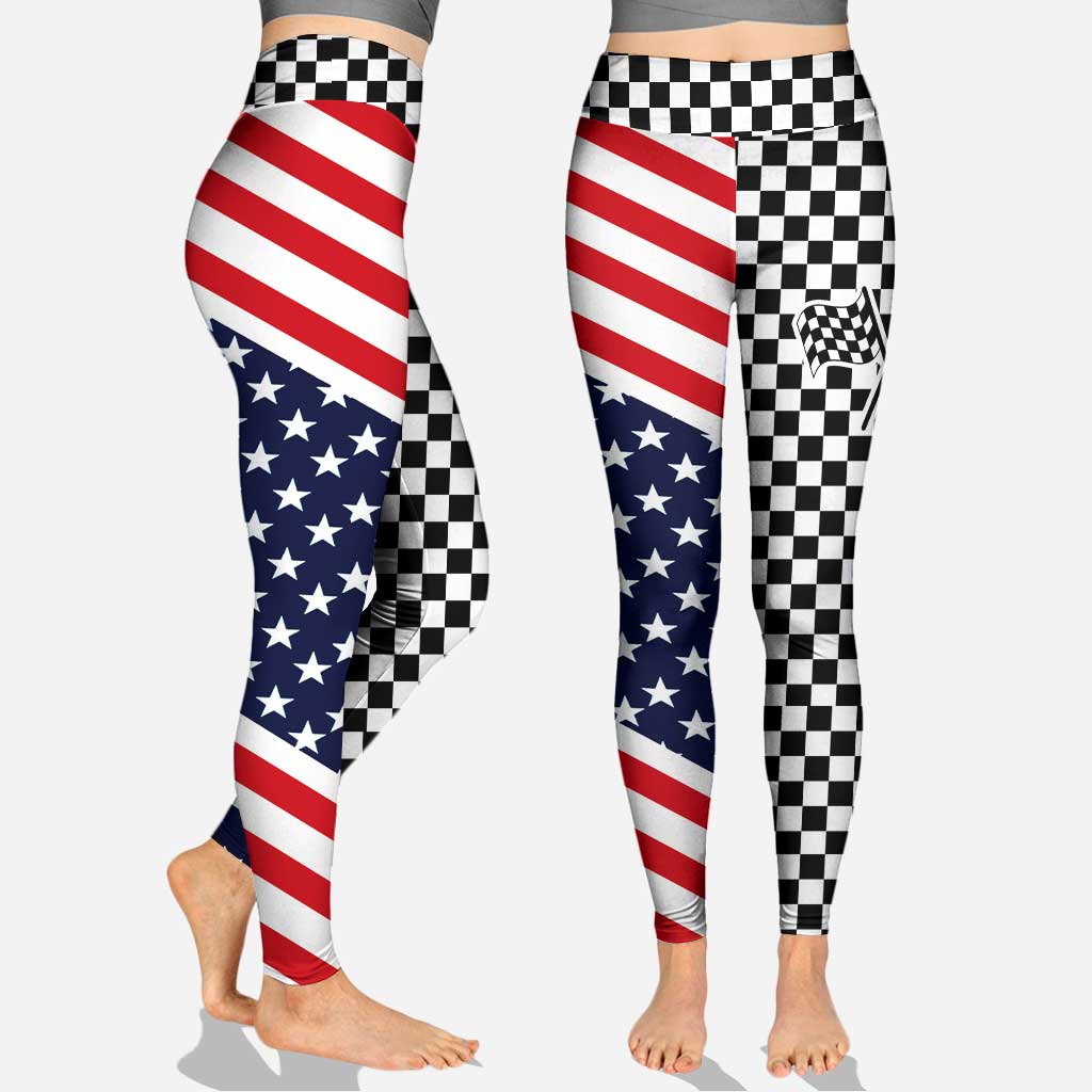 Sommernächte & Dirt-Track-Beleuchtung – Personalisiertes Tanktop und Leggings zum Unabhängigkeitstag mit Rennkreuz.