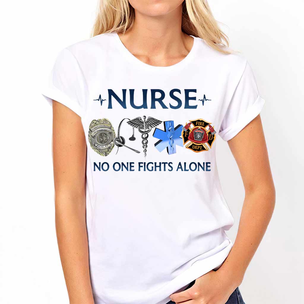 T-Shirt und Hoodie „Nurse No One Fights Alone“ (Krankenschwester – Niemand kämpft allein) 092021