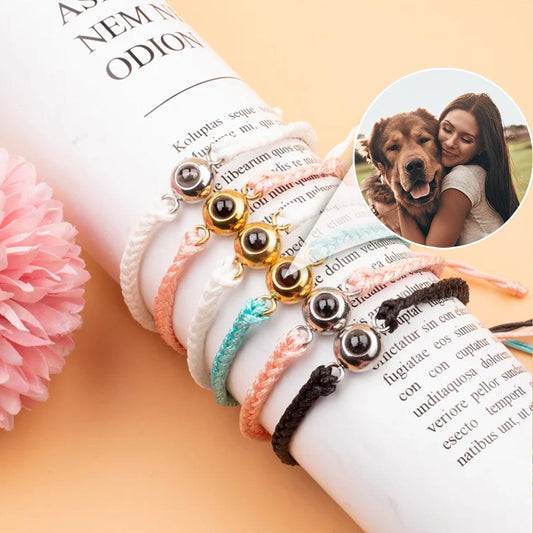 Diejenigen, die wir lieben, gehen nicht fort – Hund/Katze – Geschenk für Hundeliebhaber, Trauernde nach einem Hunde- oder Katzenverlust – Personalisiertes Projektionsarmband
