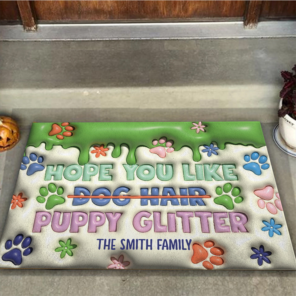 Hoffentlich gefällt dir die personalisierte Hunde-Fußmatte mit Glitzer aus Hunde- und Katzenhaaren – perfekt für unterwegs!