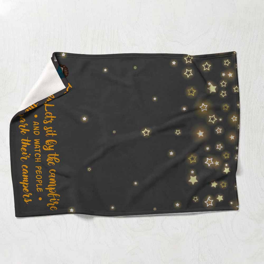 Lasst uns am Lagerfeuer sitzen – personalisierte Campingdecke für Paare