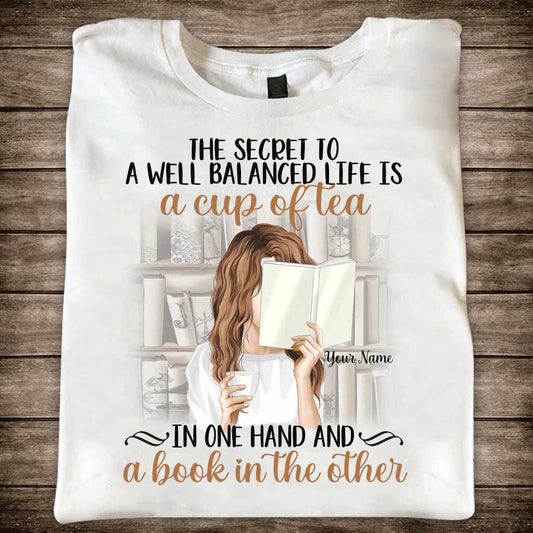 Bücherliebhaber – Personalisiertes Buch-T-Shirt und Hoodie
