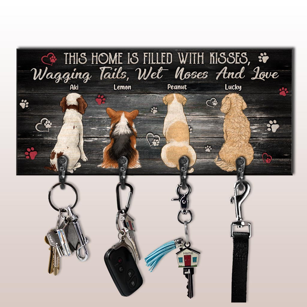 Dieses Zuhause ist voller Liebe – personalisierter Hundeschlüsselhalter