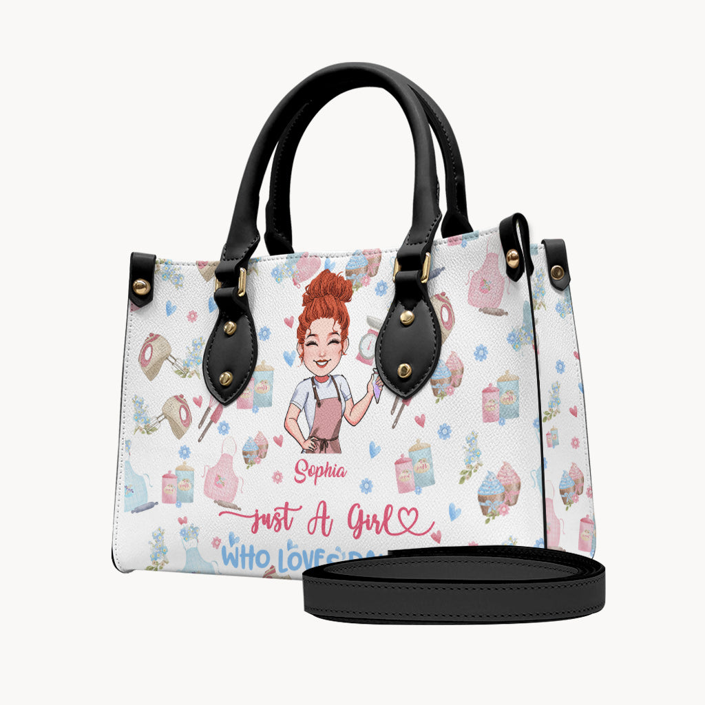 Einfach ein Mädchen, das Backen liebt – personalisierte Backhandtasche aus Leder