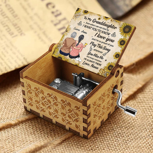 Play This Song - Gift for grandma, mom, daughter, granddaughter - Personalized Hand Crank Music Box