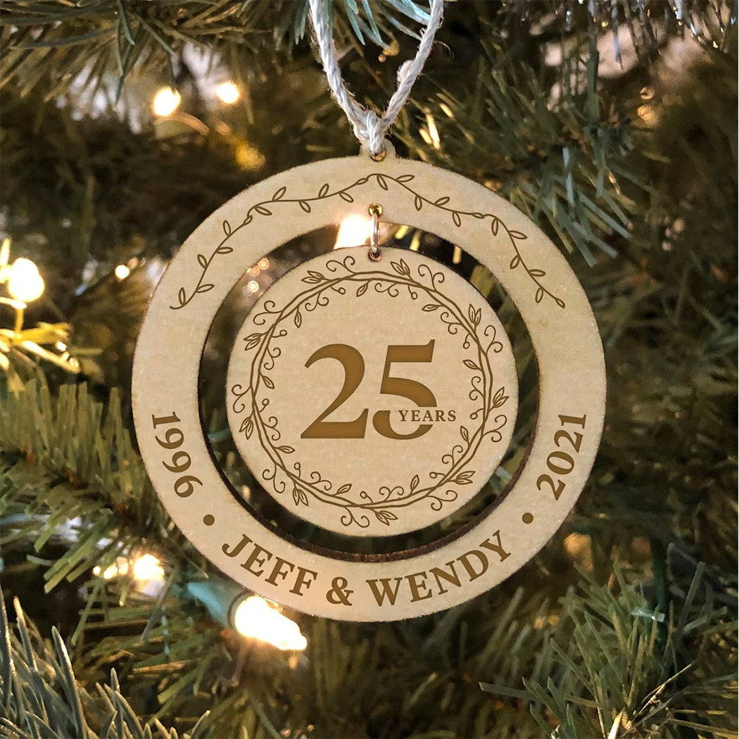 Alles Gute zum Jahrestag – Geschenk für Freundin, Freund – Personalisierter 2-teiliger Holzschmuck