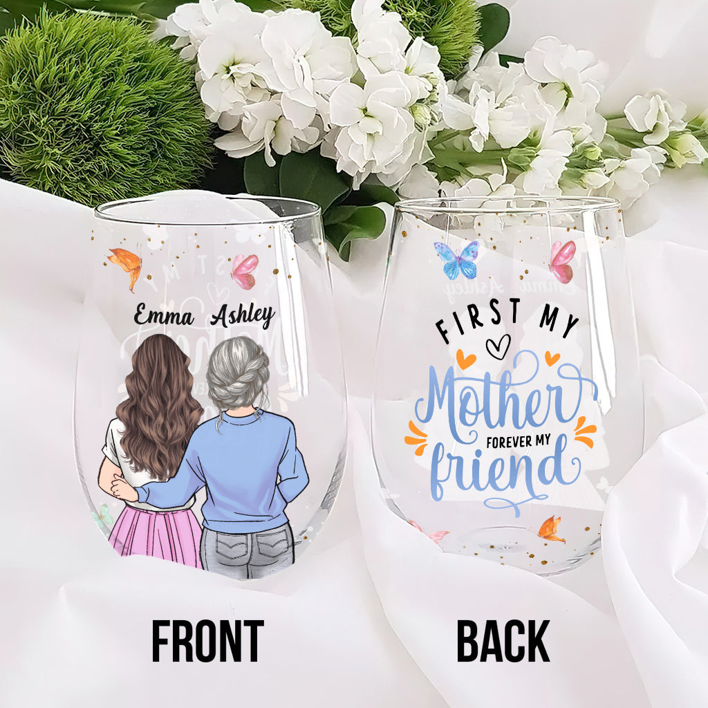 Zuerst meine Mutter – Personalisiertes Weinglas zum Muttertag mit der Aufschrift „Mutter überall“.