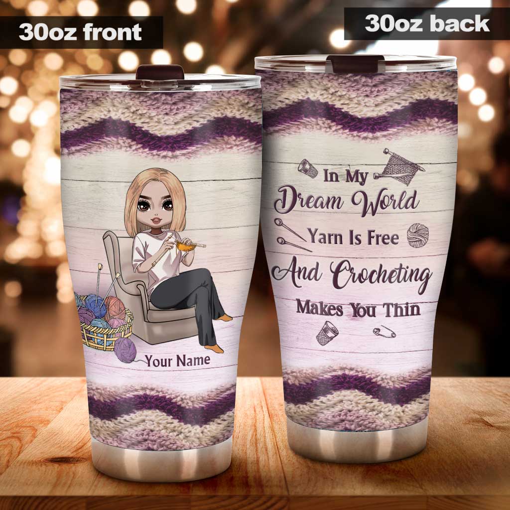 In meiner Traumwelt ist Wolle kostenlos und Häkeln macht schlank – personalisierter Häkelbecher