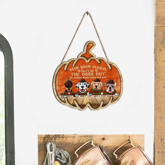 Tür geschlossen halten – Personalisiertes Halloween-Hunde-Holzschild