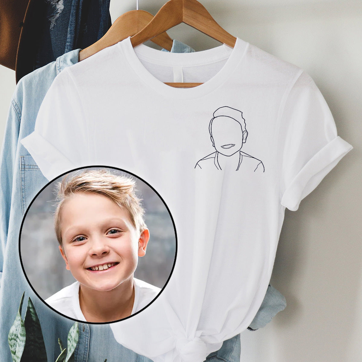 Individuelle Linienzeichnung – Personalisiertes, besticktes Kinder-T-Shirt
