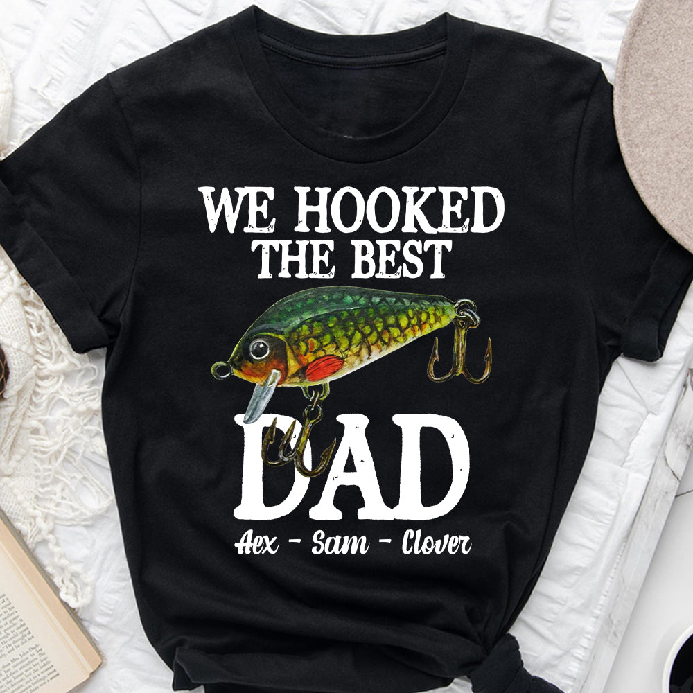 Wir haben den besten Papa an Land gezogen – personalisiertes Angel-T-Shirt & Hoodie