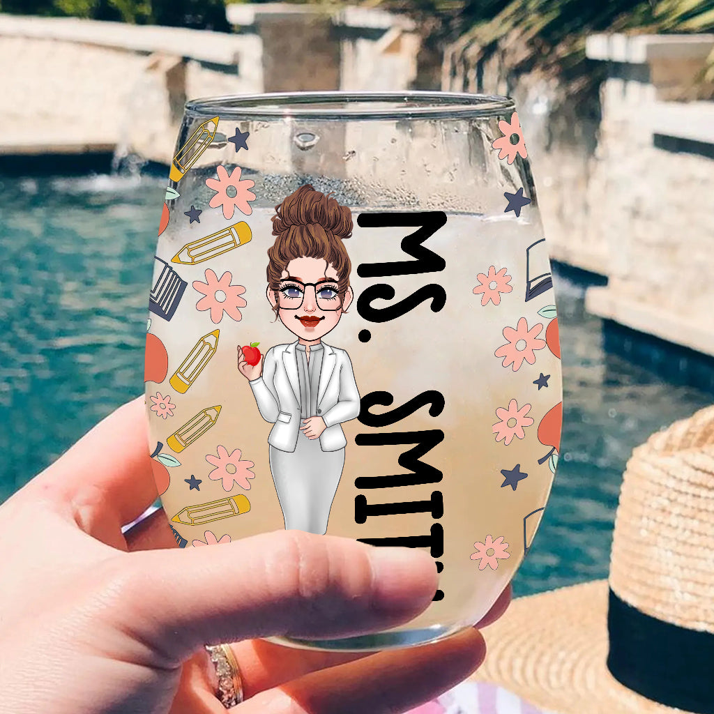 Tränen meiner Schüler – Personalisierte Lehrerin auf einem Weinglas