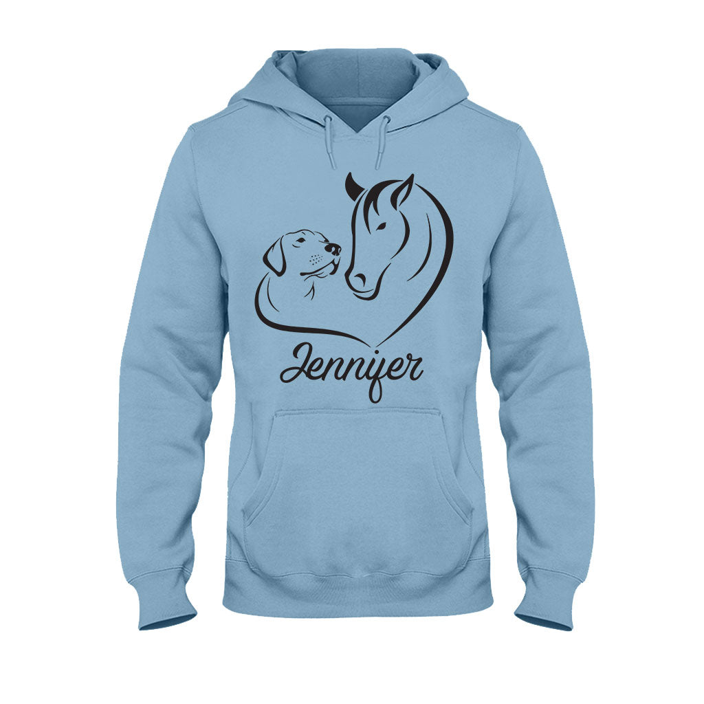 Pferd und Hund – Personalisiertes Pferde-T-Shirt und Hoodie