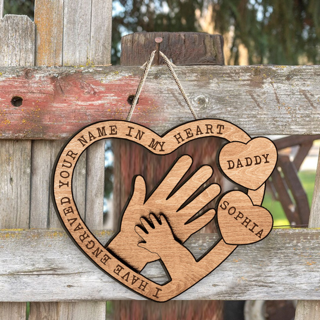 Ich habe deinen Namen in mein Herz eingraviert – personalisiertes Vatertags-Holzschild
