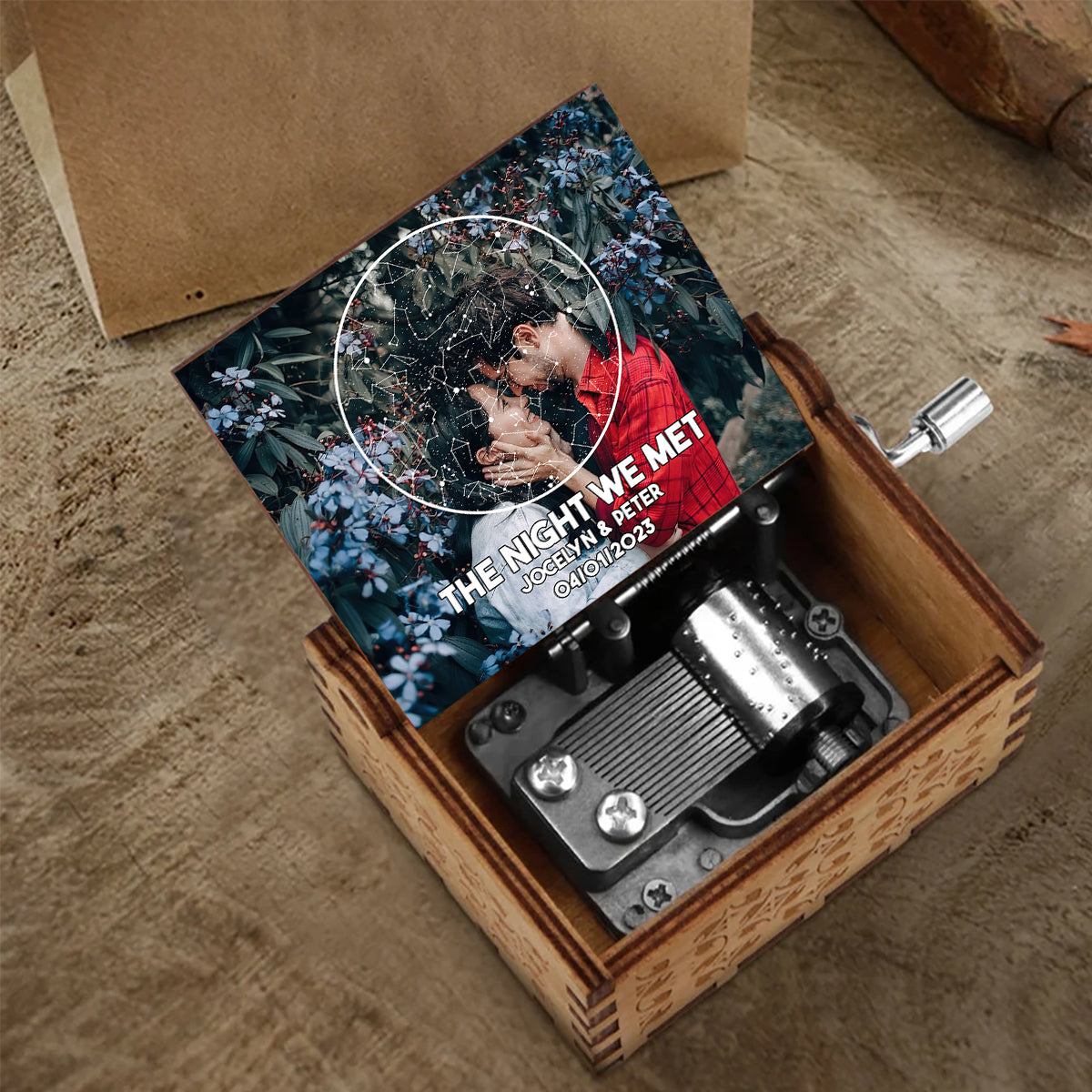 Die Nacht, in der wir uns kennenlernten – Personalisierte Spieluhr mit Handkurbel für Paare