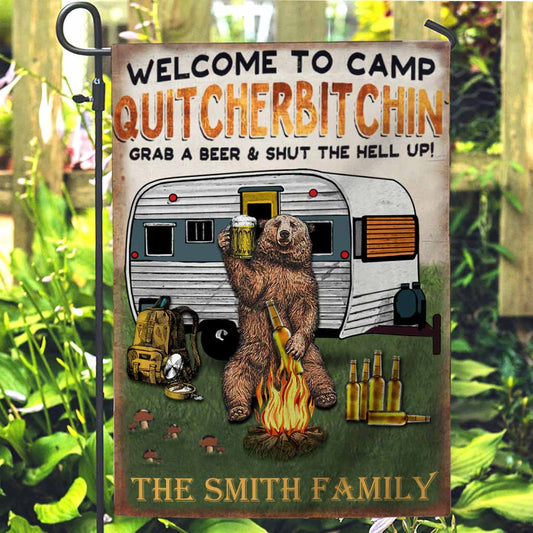 Willkommen im Camp Quitcherbitchin - Personalisierte Camping-Gartenflagge 1121