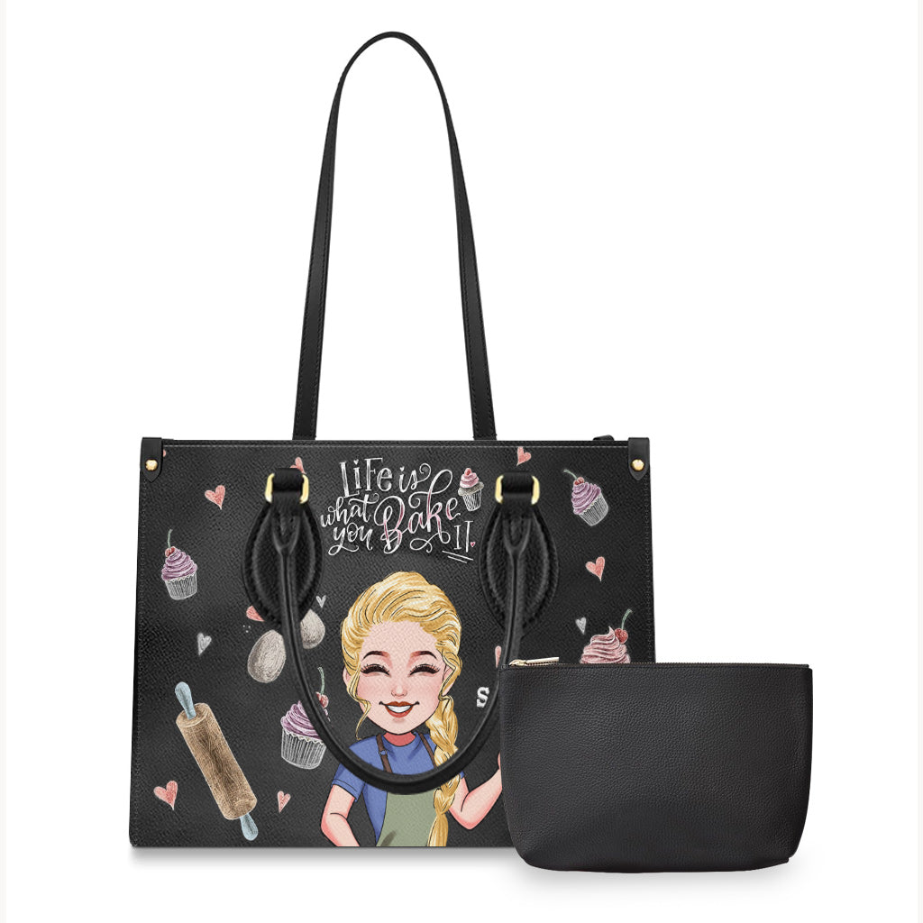 Das Leben ist, was du daraus backst – personalisierte Backhandtasche aus Leder