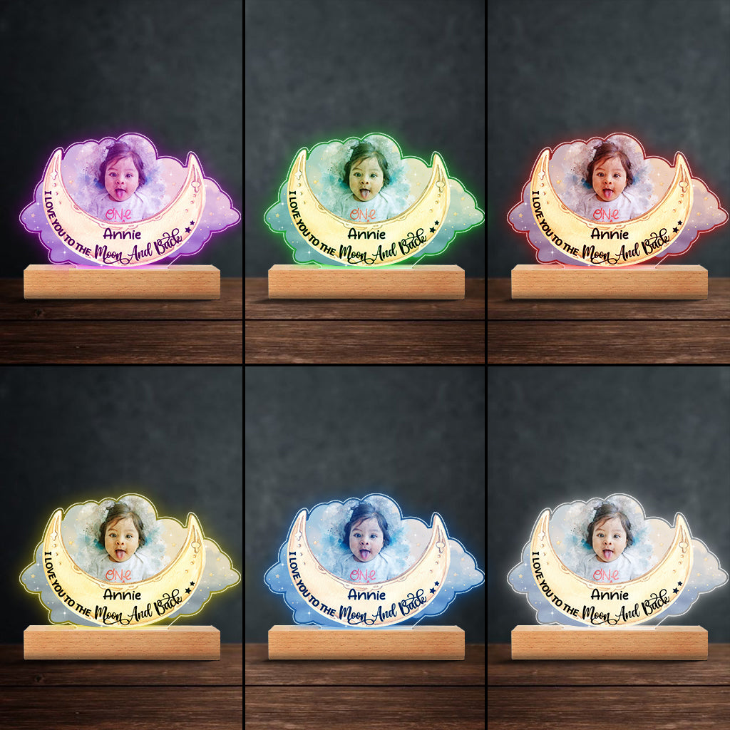 Ich liebe dich bis zum Mond und zurück – Personalisierte, kindförmige Plakettenleuchte
