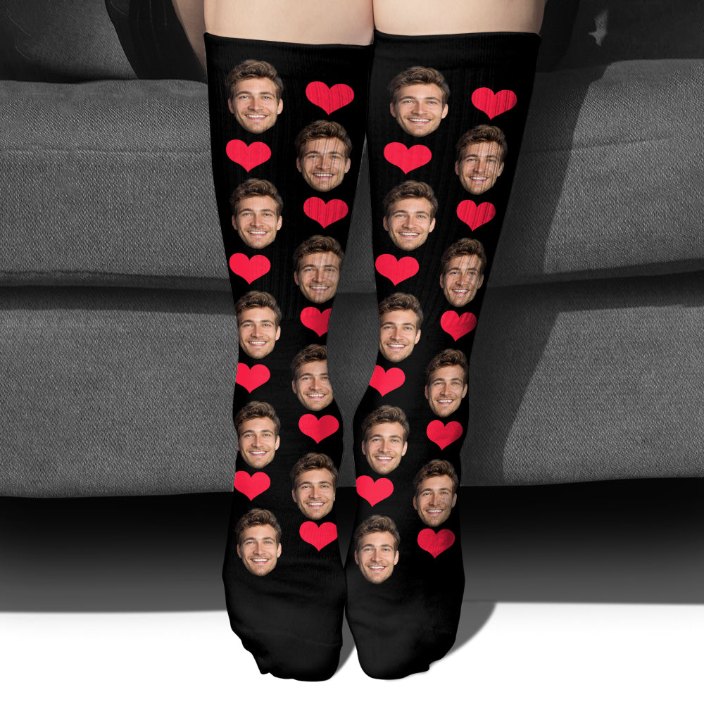 Individuelles Gesichts-Herz-Muster – Personalisierte Geschwistersocken