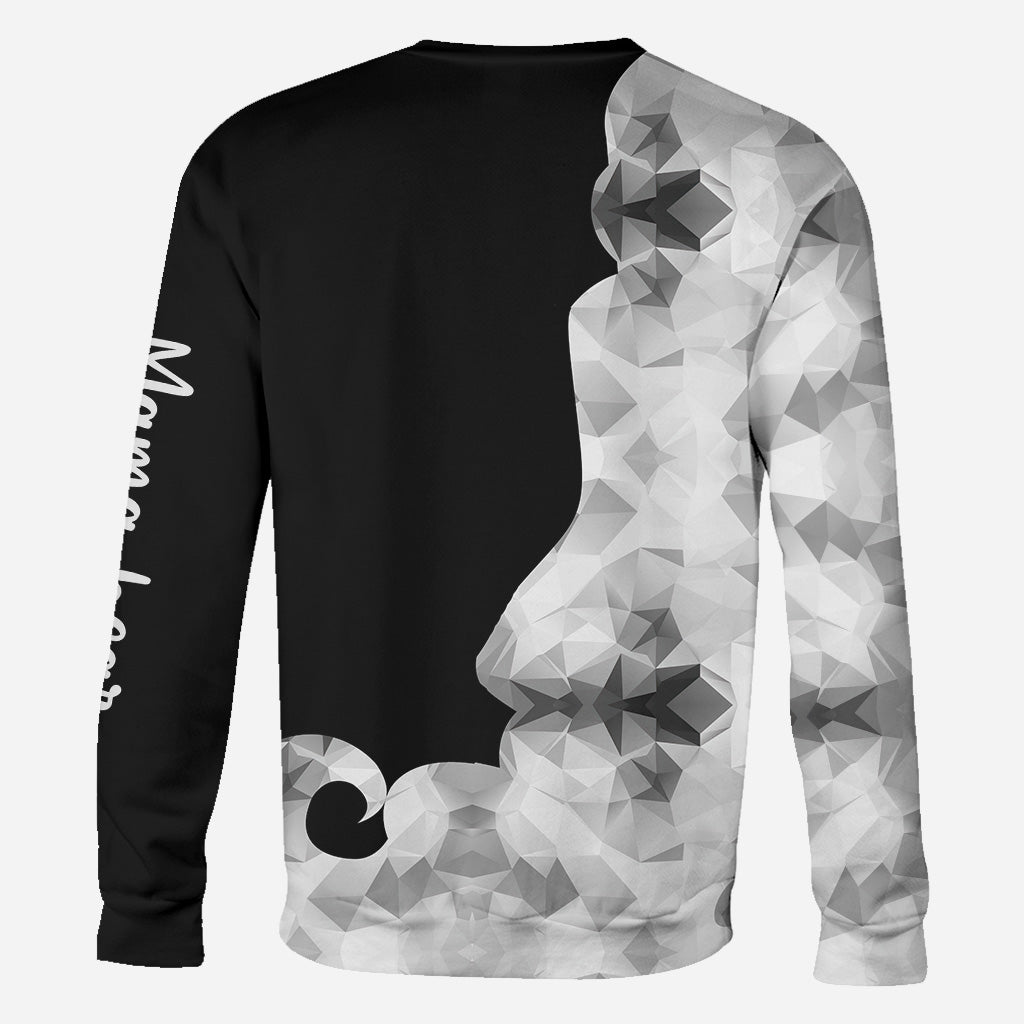 Mama Bär – Personalisiertes Muttertags-T-Shirt und Hoodie mit dem Aufdruck „Mama All Over“.