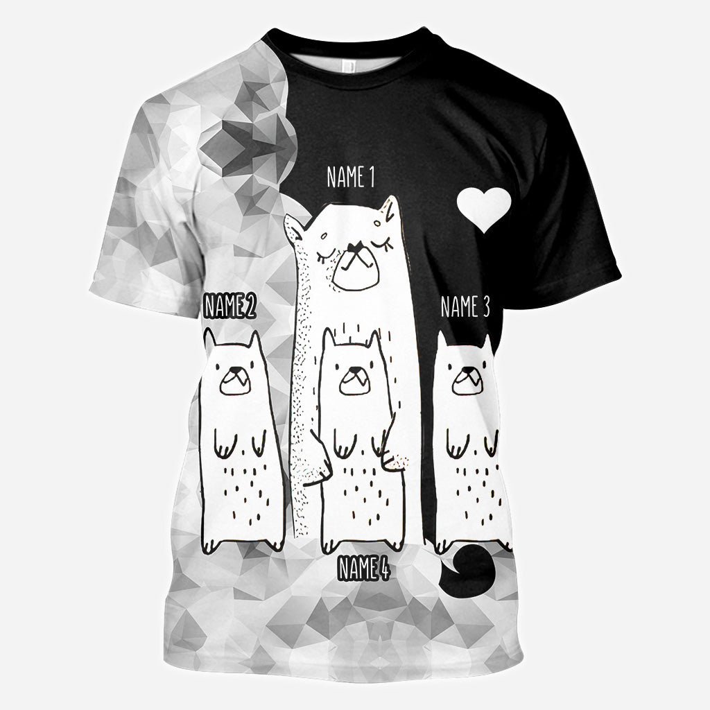 Mama Bär – Personalisiertes Muttertags-T-Shirt und Hoodie mit dem Aufdruck „Mama All Over“.