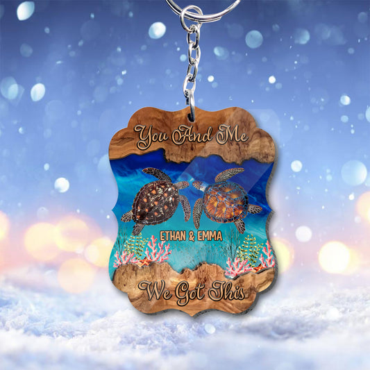 Du und ich, wir schaffen das – Personalisierter Schildkröten-Schlüsselanhänger (beidseitig bedruckt)