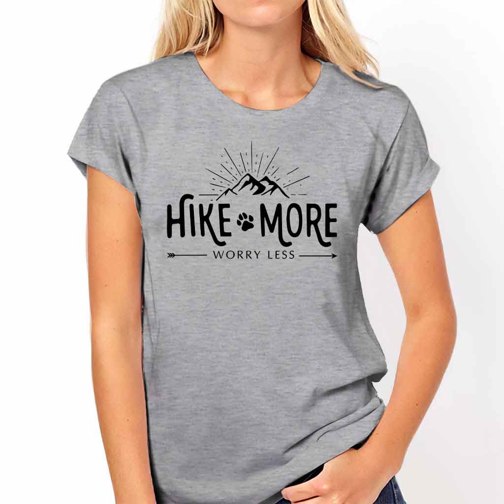 Mehr wandern, weniger Sorgen machen – T-Shirt und Hoodie 112021