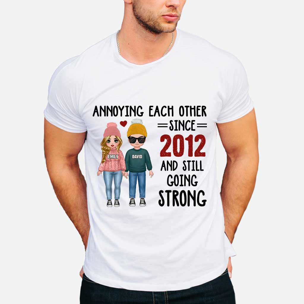 Sich gegenseitig nerven – Personalisiertes Partner-T-Shirt und Hoodie