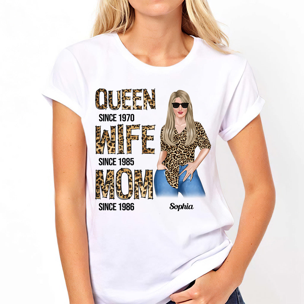 Queen Wife Mom - Personalized Mother T-shirt and Hoodie