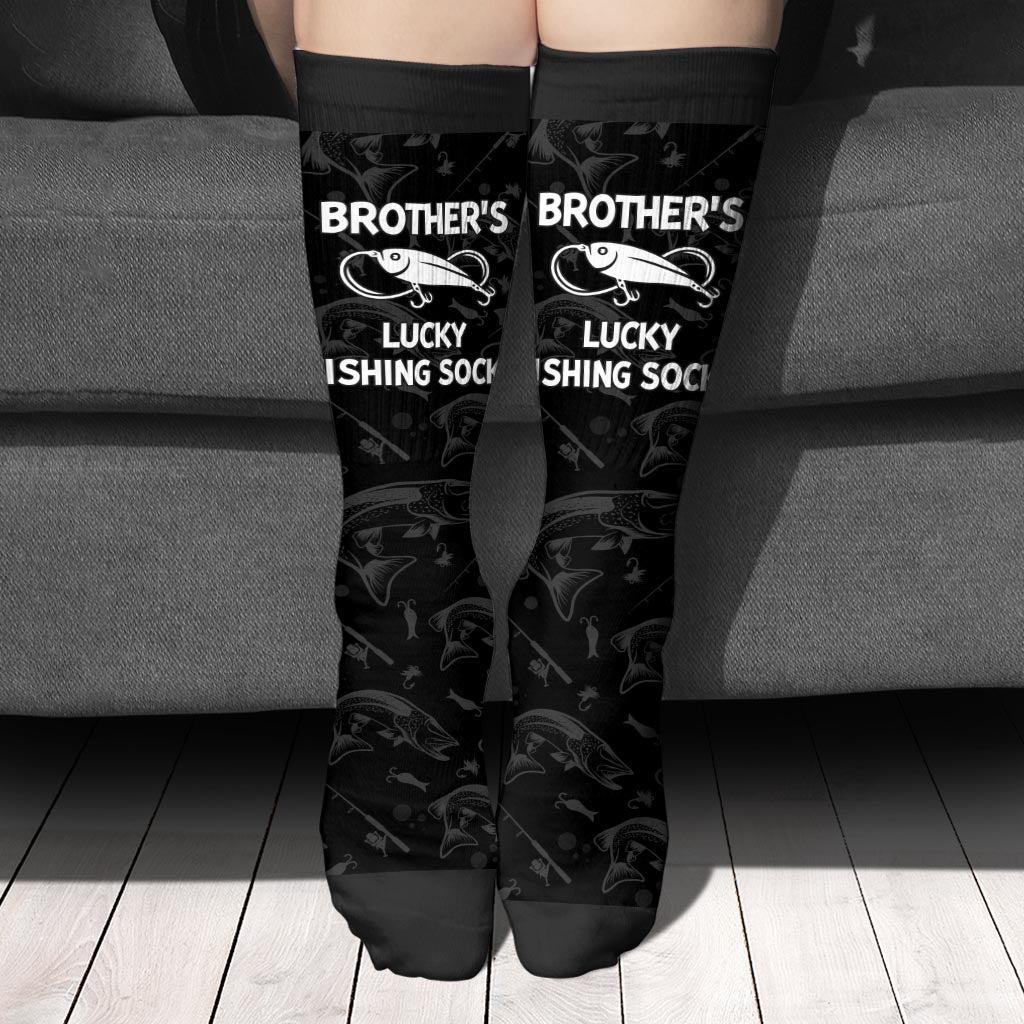Glückssocken mit Anglermotiv – Geschenk für Papa, Onkel, Tante, Oma, Opa, Mama, Sohn, Tochter, Bruder, Schwester, Enkelin, Enkel, Ehemann, Ehefrau, Freund, Freundin, Freund, Kollege – Personalisierte Socken