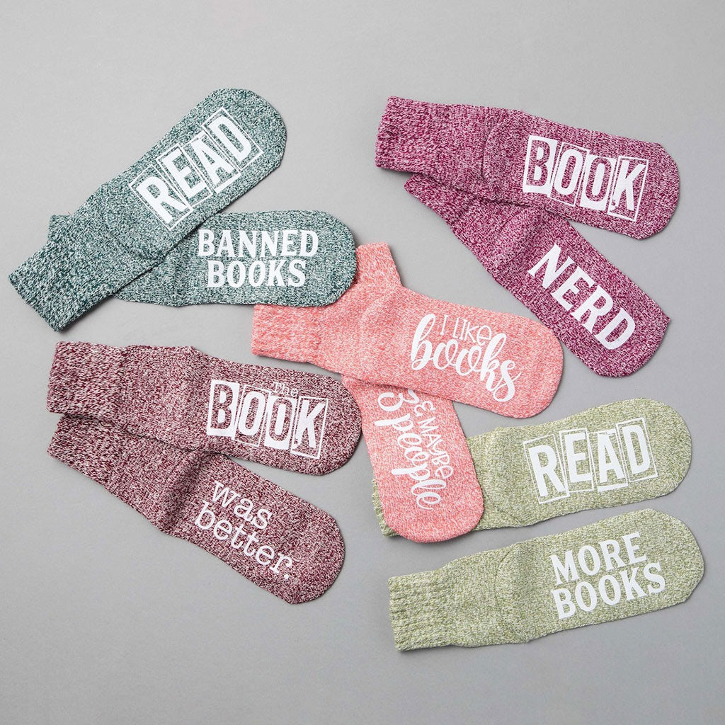 So viele Bücher, so wenig Zeit – personalisierte Buchsocken