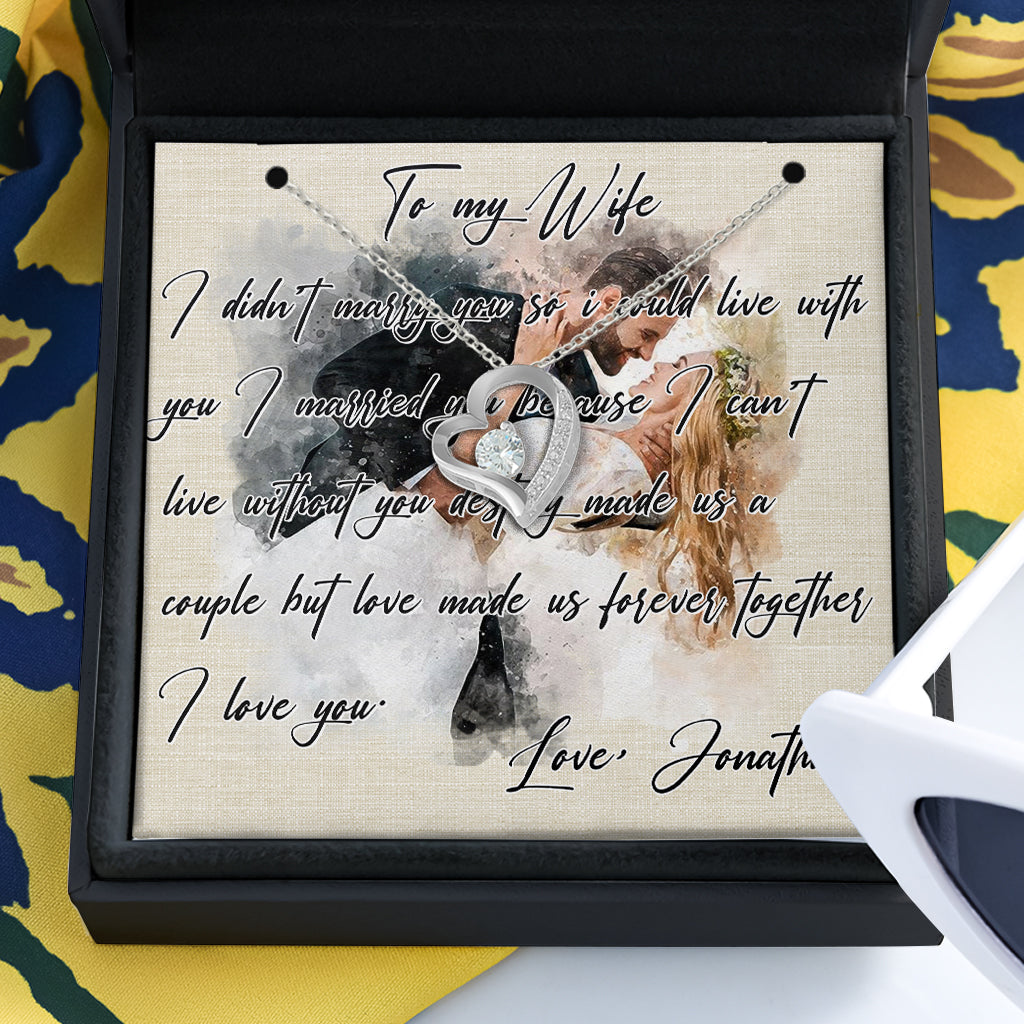 Wunderschön in Weiß – Personalisierte Halskette für Ehepaare 