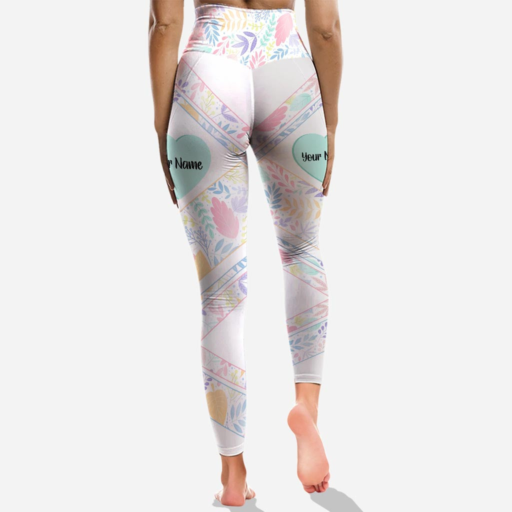 Diese Mama trägt ihr Herz auf der Zunge – personalisierter Muttertags-Hoodie und Leggings