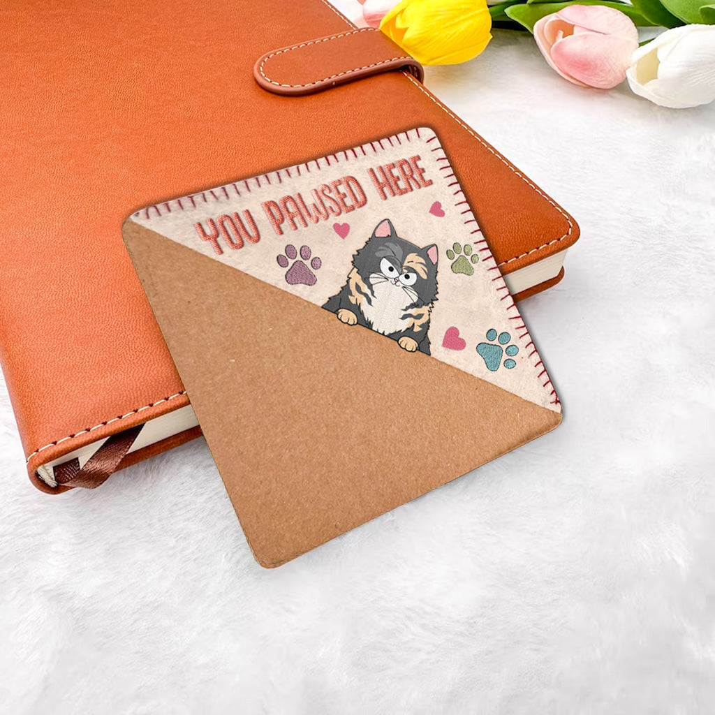 Hier hast du deine Pfote hingelegt – Buchgeschenk für Hunde- und Katzenliebhaber – Personalisiertes Ecklesezeichen