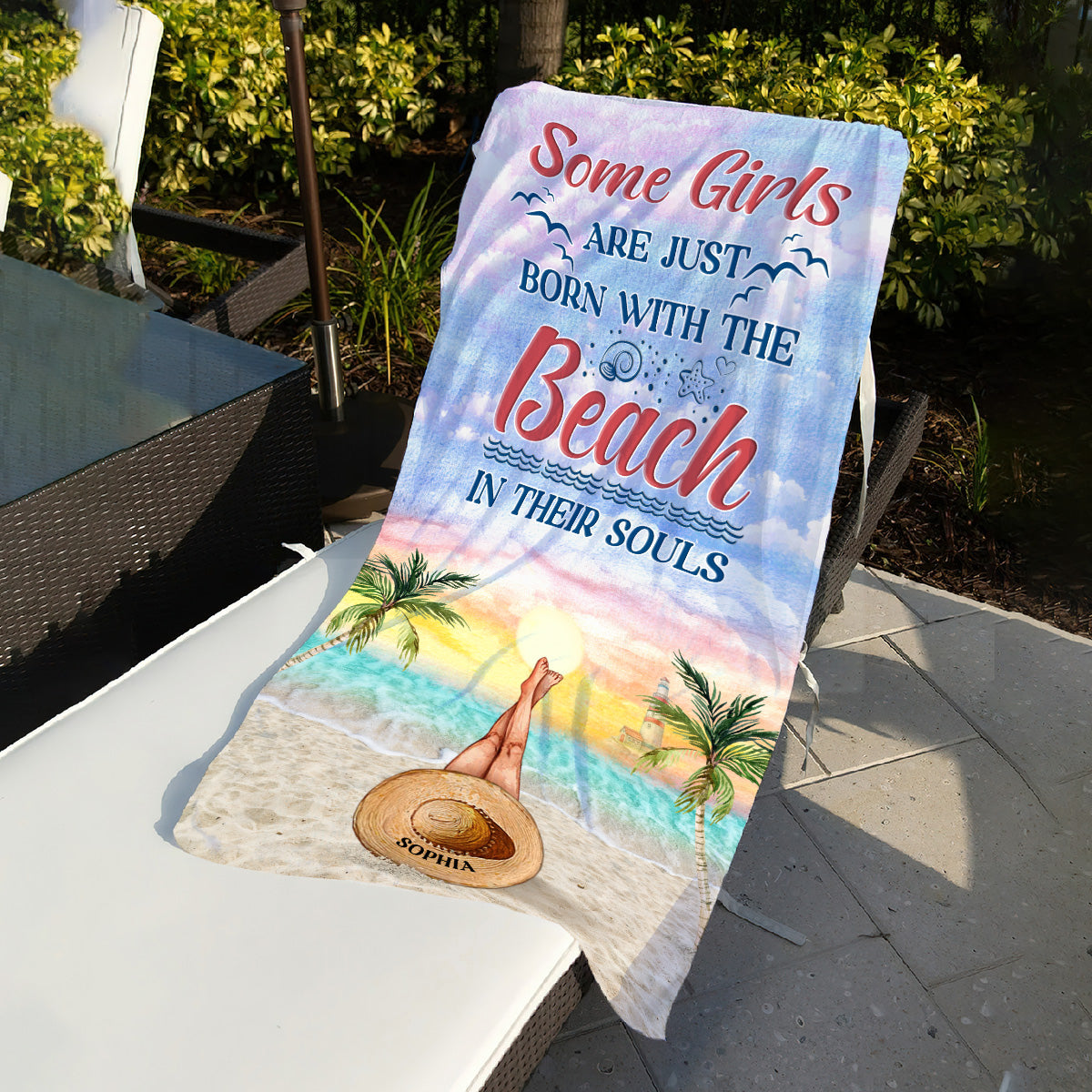 Just A Girl – Personalisiertes Strandtuch für Meeresliebhaber