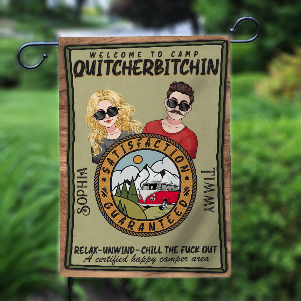 Willkommen im Camp Quitcherbitchin – Personalisierte Camping-Gartenflagge
