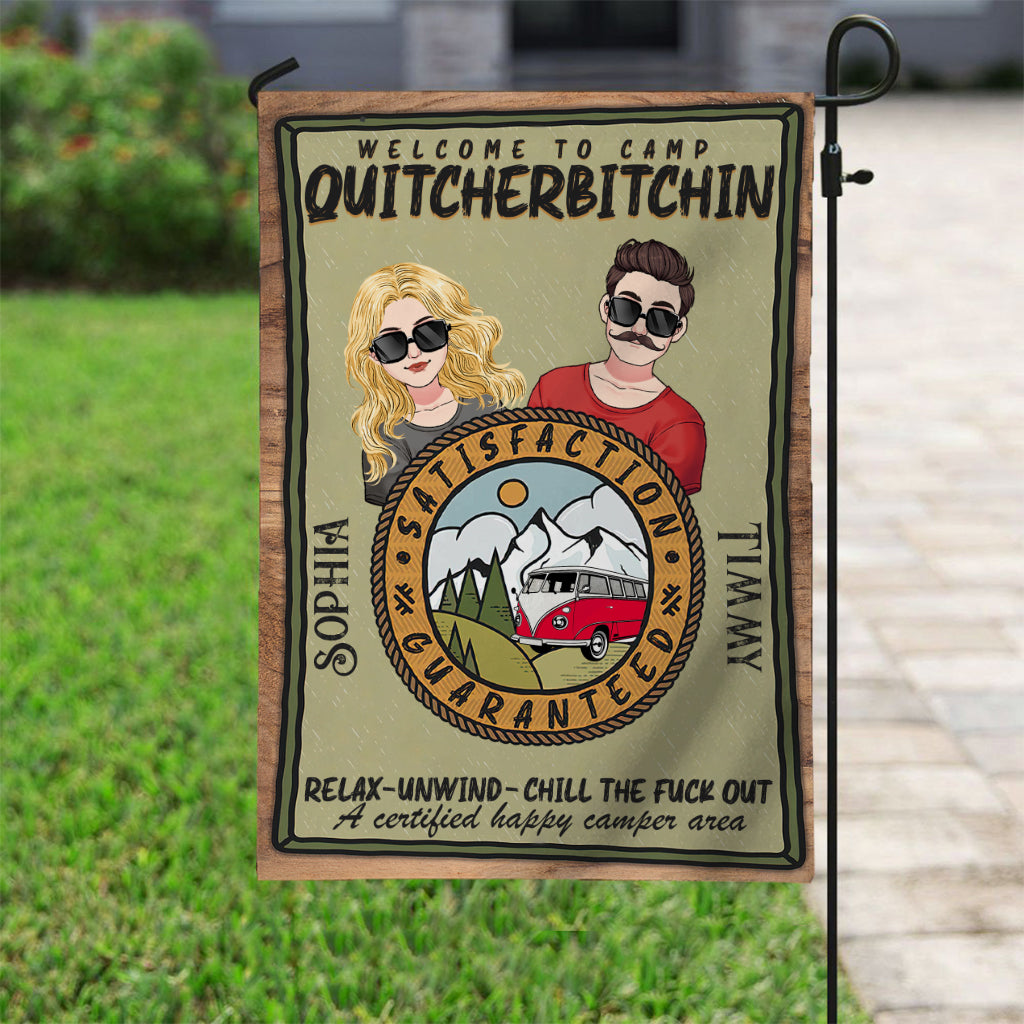Willkommen im Camp Quitcherbitchin – Personalisierte Camping-Gartenflagge