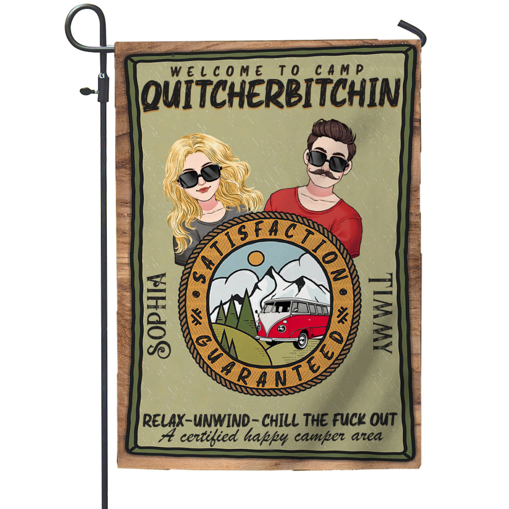 Willkommen im Camp Quitcherbitchin – Personalisierte Camping-Gartenflagge
