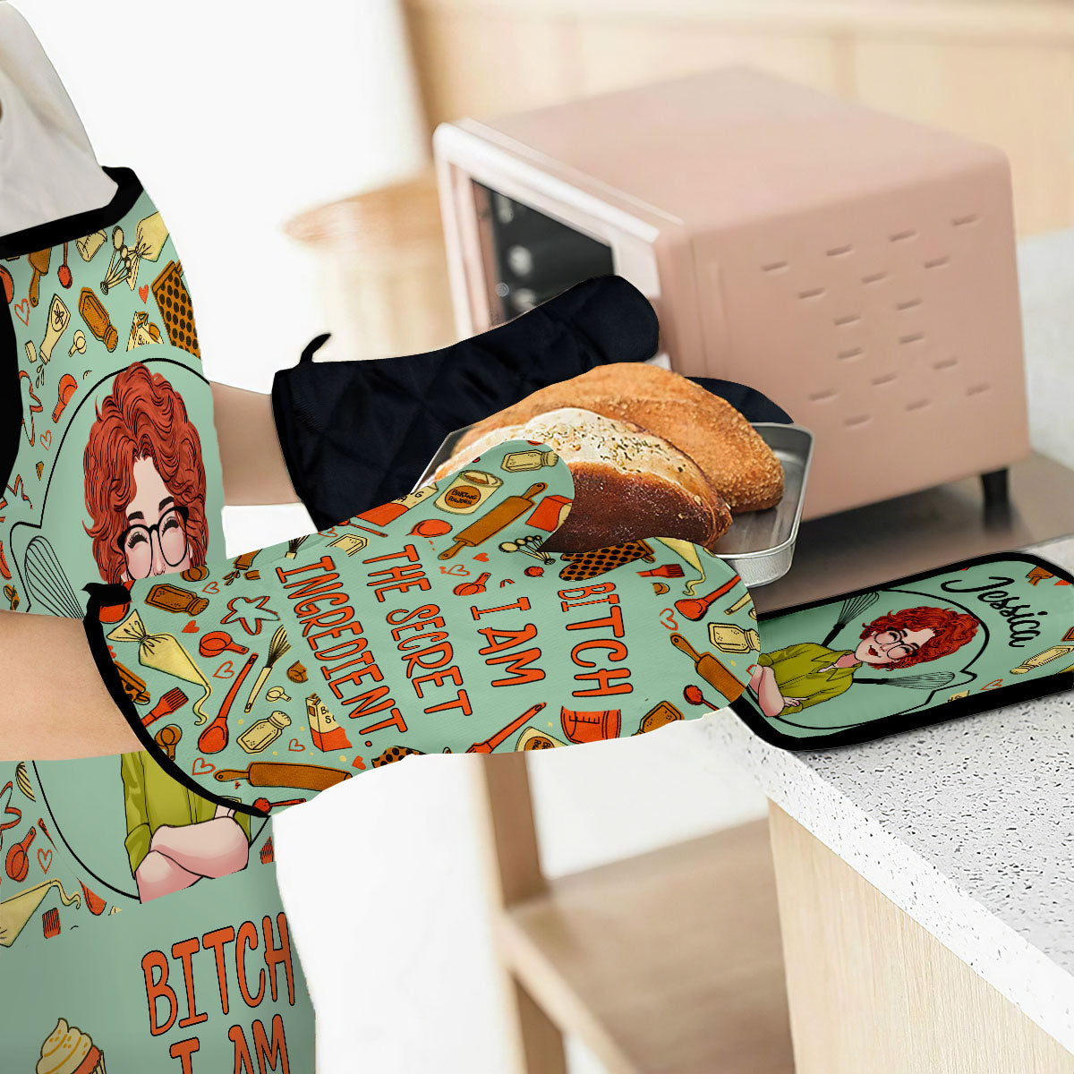 Ich bin die Geheimzutat – Personalisierte Backschürze, Ofenhandschuhe & Topflappen