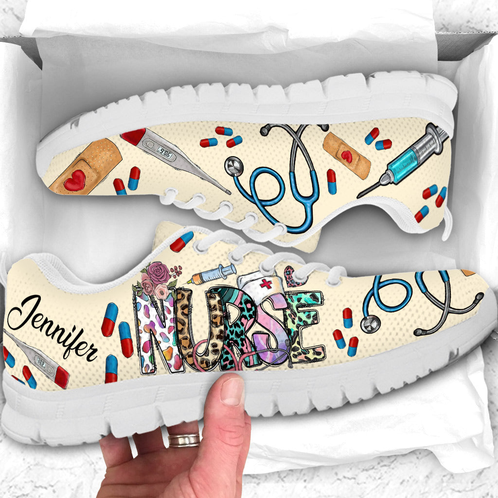 Nurse Life – Personalisierte Pflege-Sneaker