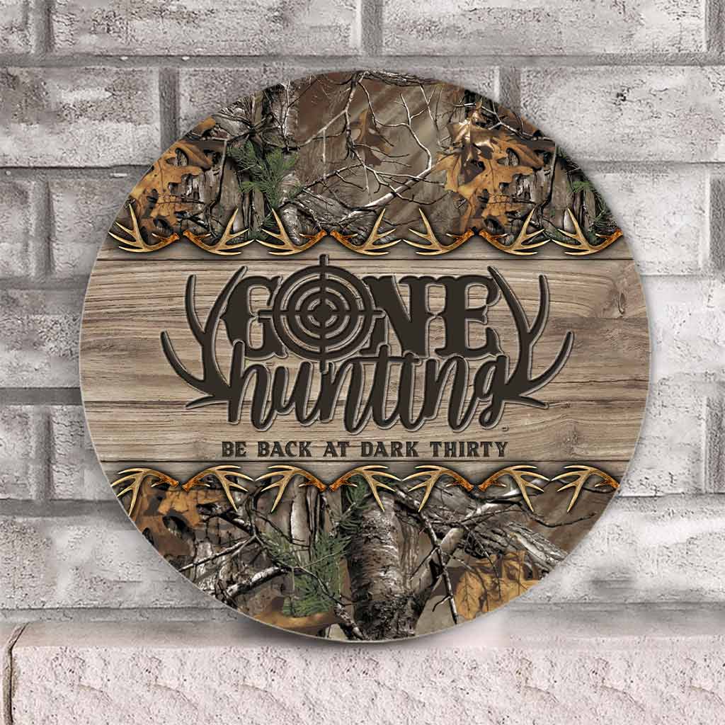 Rundes Holzschild „Auf der Jagd“