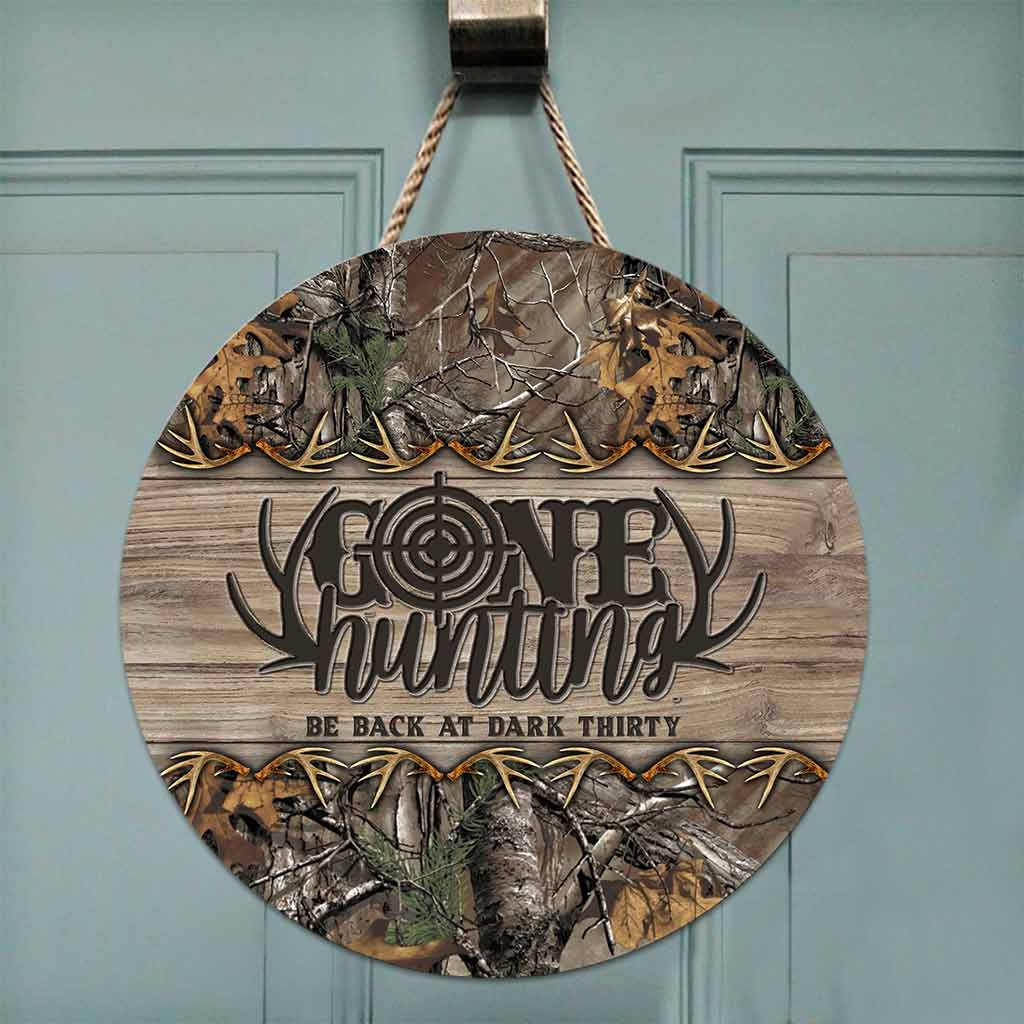 Rundes Holzschild „Auf der Jagd“