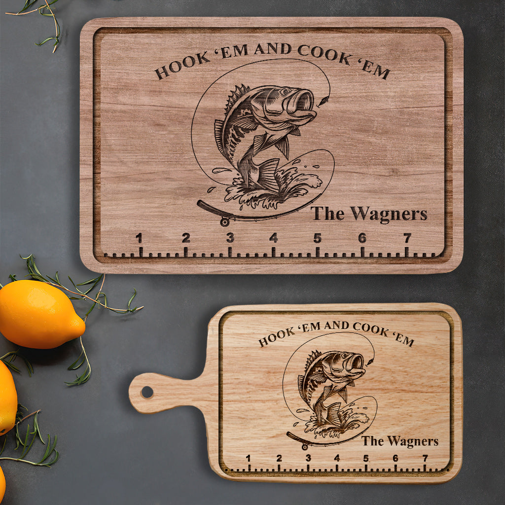 Angeln und Kochen – Angelgeschenk für Papa, ihn, Ehemann – Personalisiertes Schneidebrett