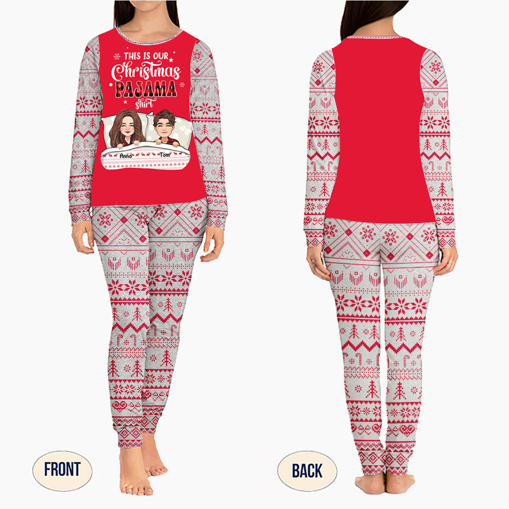 Das ist unser Weihnachtspyjama-Shirt – personalisiertes Partnerpyjama-Set