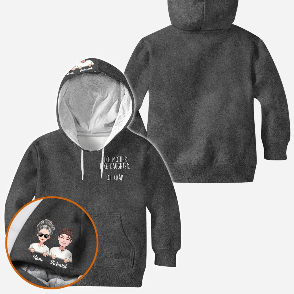 Wie die Mutter, so die Tochter – Geschenk für Mama, Tochter, Sohn, Kleinkind – Kind (2–16 Jahre) – Personalisiertes T-Shirt mit Rundum-Print