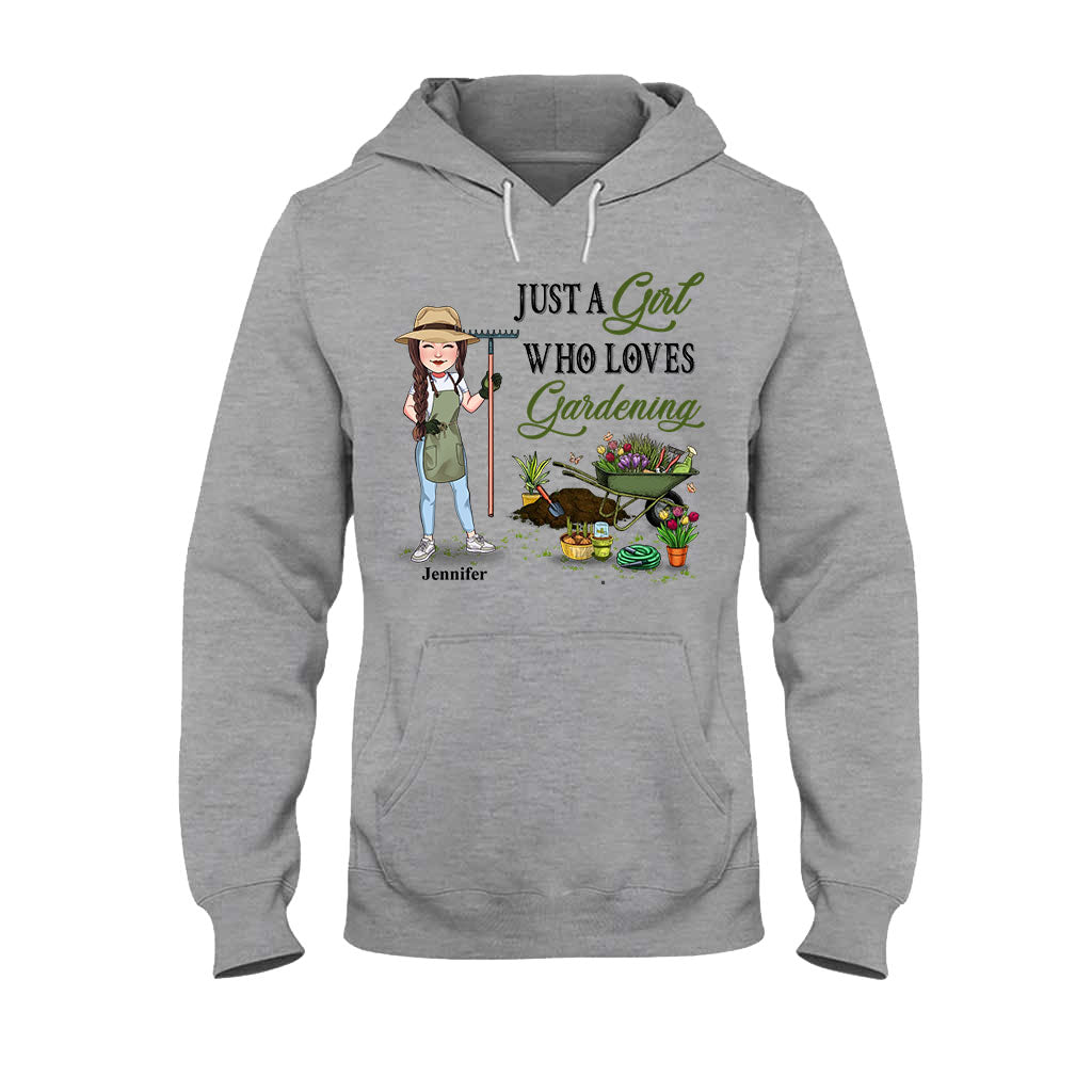 Einfach ein Mädchen, das Gartenarbeit liebt – personalisiertes Garten-T-Shirt & Hoodie