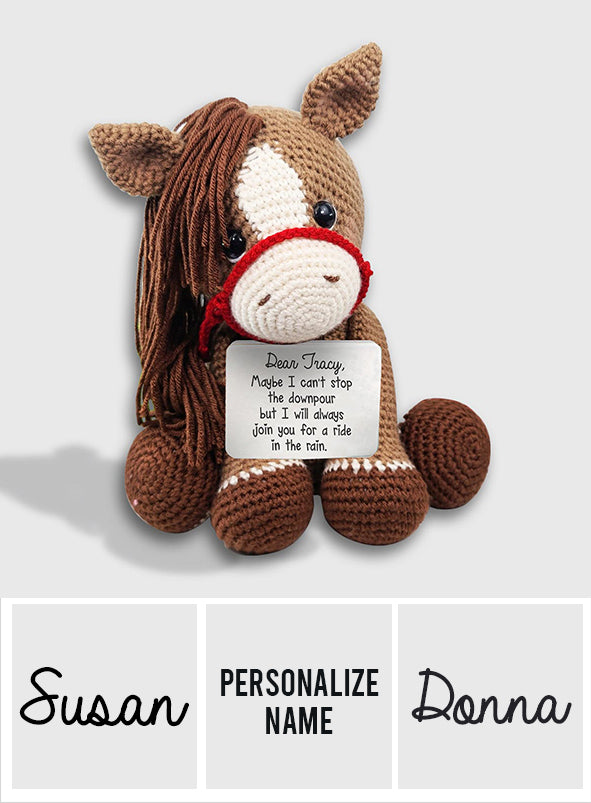 Reite mit mir – Personalisierte handgestrickte Pferdefigur