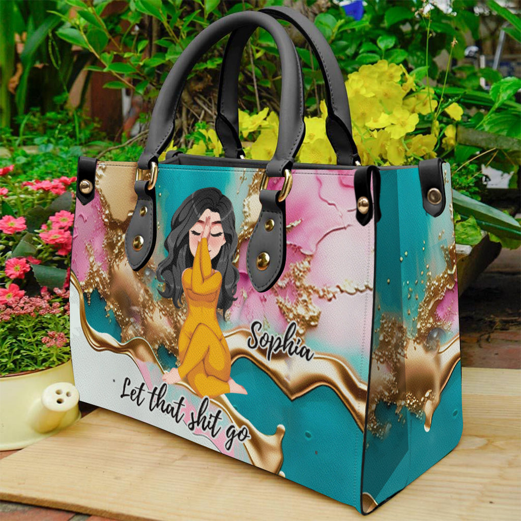 Lass den Scheiß los – personalisierte Yoga-Lederhandtasche