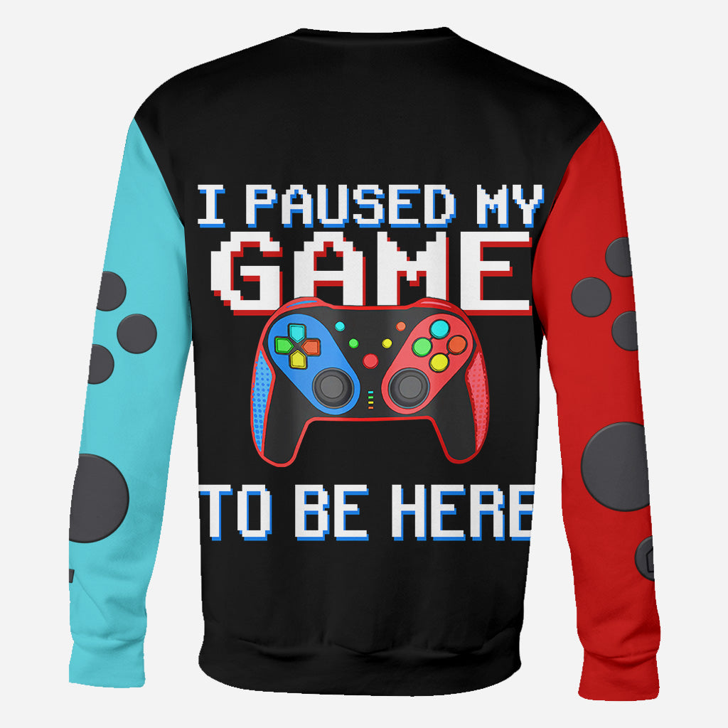 Ich habe mein Spiel pausiert, um hier zu sein – Personalisiertes Videospiel-Shirt