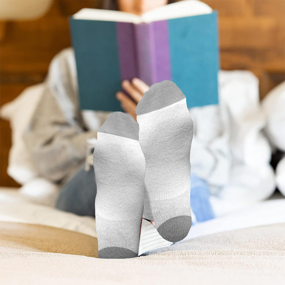 Ich weiß, er ist süß, aber er gehört mir – personalisierte Partner-Socken